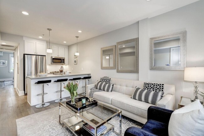 property at 3918 W St NW