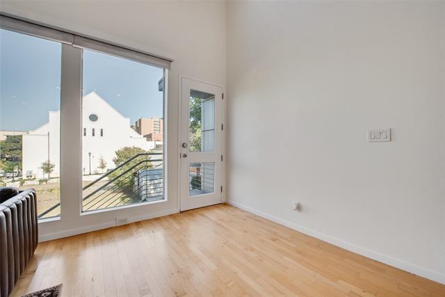 959 W Bluff St in Fort Worth, TX - Building Photo - Building Photo