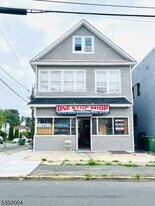 301 E 9th Ave in Roselle, NJ - Building Photo