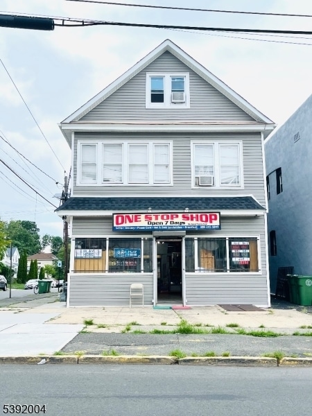 301 E 9th Ave in Roselle, NJ - Foto de edificio