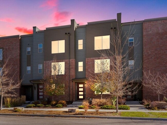 property at 2504 N Moline St