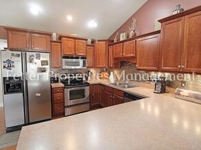 9220 Harlie Ct in Evansville, IN - Building Photo - Building Photo