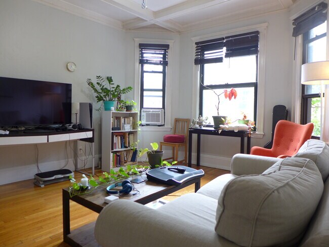 141 Sutherland Rd in Boston, MA - Building Photo - Building Photo