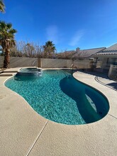 7928 W Villa Finestra Dr in Las Vegas, NV - Building Photo - Building Photo