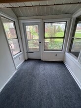 485 Hillside Ave, Unit APT C in Monroeville, PA - Building Photo - Building Photo
