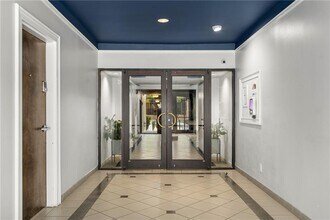 1421 Peachtree St NE in Atlanta, GA - Building Photo - Building Photo