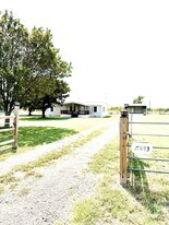 15693 State Highway 205 in Terrell, TX - Building Photo