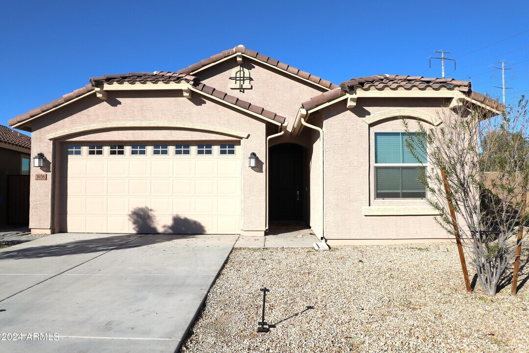 3656 S 64th Ave in Phoenix, AZ - Building Photo