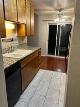 445 Almond Dr. #29, Unit Cambridge Place in Lodi, CA - Foto de edificio - Building Photo