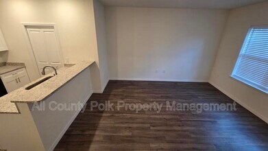 915 Ariana St in Lakeland, FL - Building Photo - Building Photo