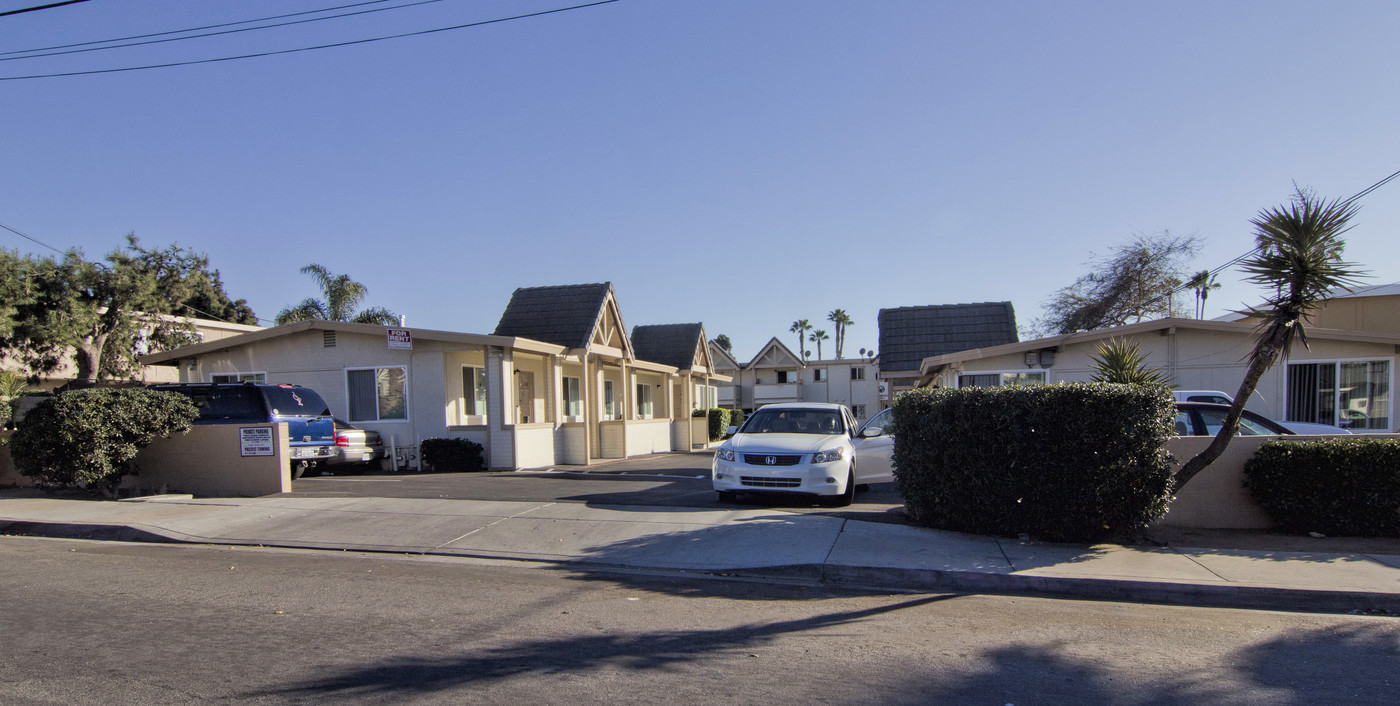 The Grove Avenue Apartments in Imperial Beach, CA - Building Photo