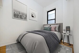 203 Spring St in New York, NY - Building Photo - Building Photo