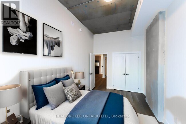 property at 169-169 James St S