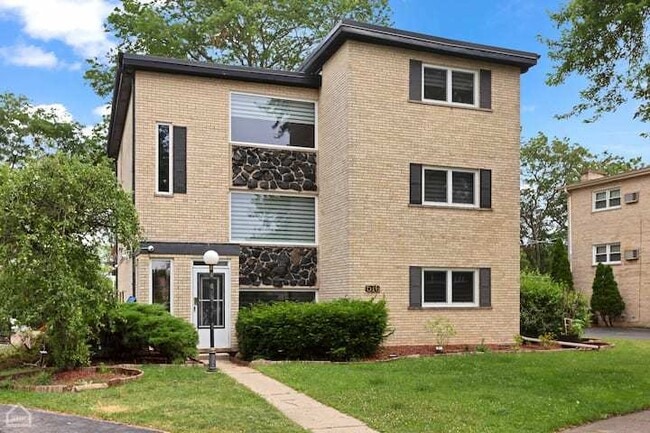 property at 516 Ida Ct