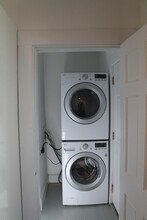 1016 South St in Boston, MA - Building Photo - Building Photo