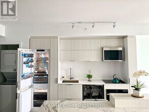 370 Martha St in Burlington, ON - Building Photo - Building Photo