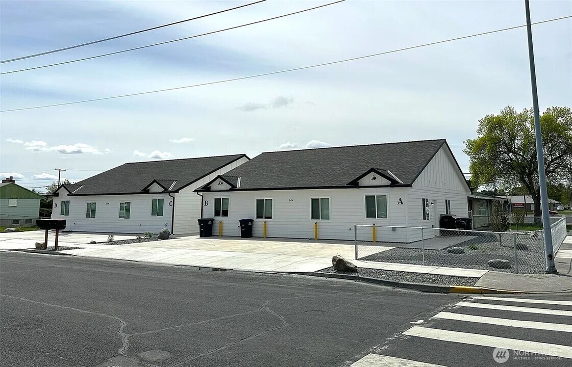 504 S Alder St in Moses Lake, WA - Building Photo