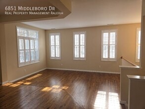 6851 Middleboro Dr in Raleigh, NC - Building Photo - Building Photo