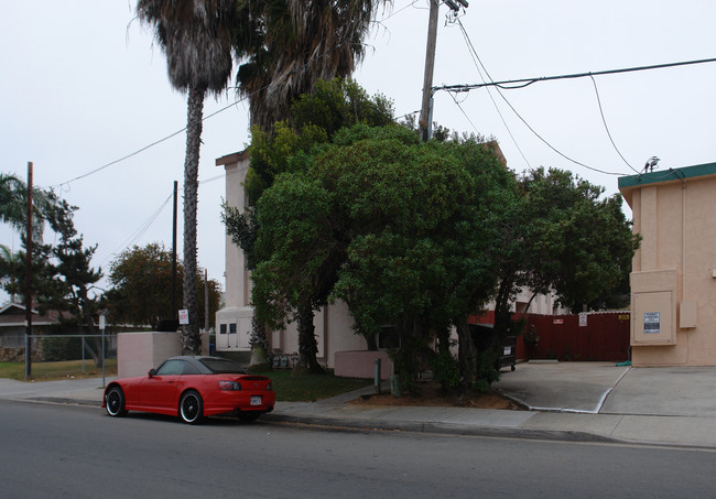 1263 Donax Ave in Imperial Beach, CA - Building Photo - Building Photo