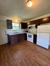 807 N 3rd St in Copperas Cove, TX - Building Photo - Building Photo