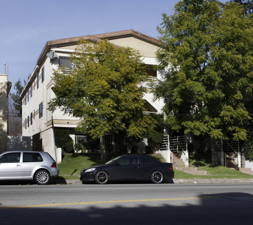 14243 Burbank Blvd in Van Nuys, CA - Building Photo