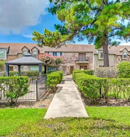 property at 14711 Barryknoll Ln