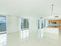 325 S Biscayne Blvd, Unit 3623 in Miami, FL - Foto de edificio - Building Photo