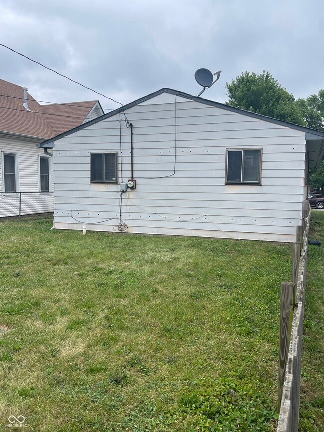 1950 Carrollton Ave in Indianapolis, IN - Building Photo - Building Photo