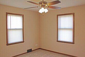 1712 S 8th Ave in Sioux Falls, SD - Building Photo - Building Photo