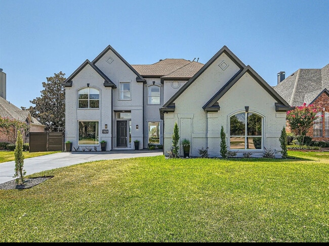 1323 Bradford Dr