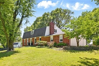 1306 Marion Dr in Neosho, MO - Building Photo - Building Photo