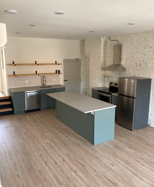 property at 1607 Main St