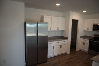 1267 Flowstone Trl in Benson, AZ - Building Photo - Building Photo