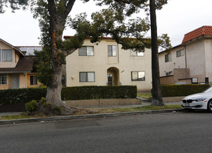 345 W Lomita Ave in Glendale, CA - Building Photo - Building Photo