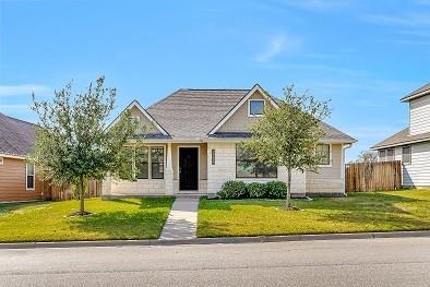 2039 Autumn Lake Dr in Bryan, TX - Building Photo