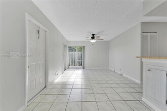 1799 Fairview Villas Dr in West Palm Beach, FL - Building Photo - Building Photo