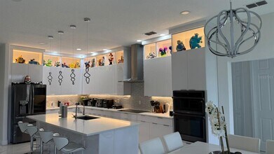16138 Bristol Lake Cir in Orlando, FL - Building Photo - Building Photo