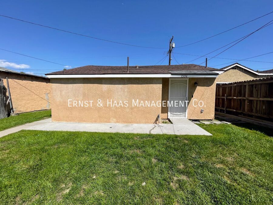 15134 S Frailey Ave in Compton, CA - Building Photo