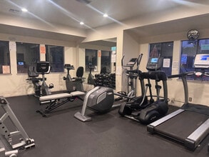 21071 Gary Dr in Castro Valley, CA - Foto de edificio - Building Photo