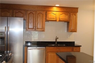 4785 Huntwood Path in Manlius, NY - Building Photo - Building Photo