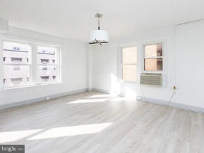 817 St Paul St in Baltimore, MD - Building Photo - Building Photo