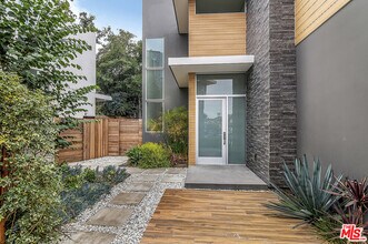 16536 Moorpark St in Los Angeles, CA - Building Photo - Building Photo