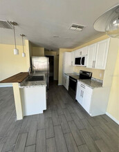 14212 Village View Dr in Tampa, FL - Building Photo - Building Photo