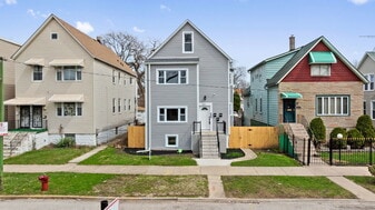 9419 S St Lawrence Ave in Chicago, IL - Building Photo