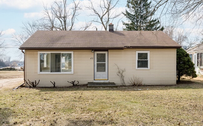 property at 83 W Drahner Rd