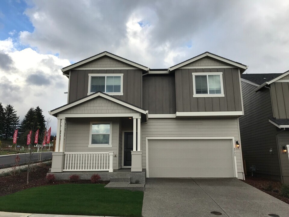 3722 NE Kingbird St in Camas, WA - Building Photo