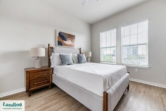 4902 Cosmos Cir, Unit 108 in Wimauma, FL - Foto de edificio - Building Photo