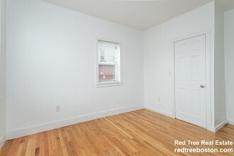 289 Hancock St in Boston, MA - Foto de edificio - Building Photo