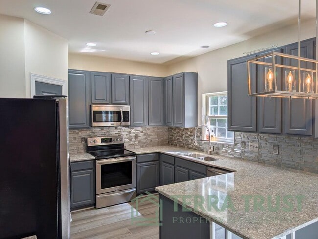 10429 Madison Park Dr in Charlotte, NC - Building Photo - Building Photo