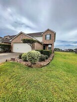 7535 Park Bend Ln in Pasadena, TX - Building Photo